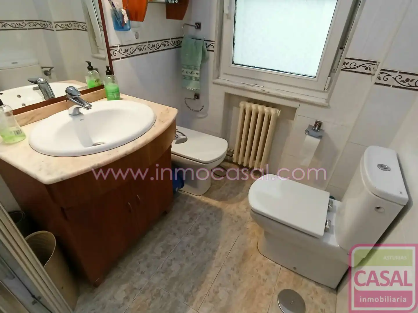 Bathroom of Flat for sale in Avilés  with Heating