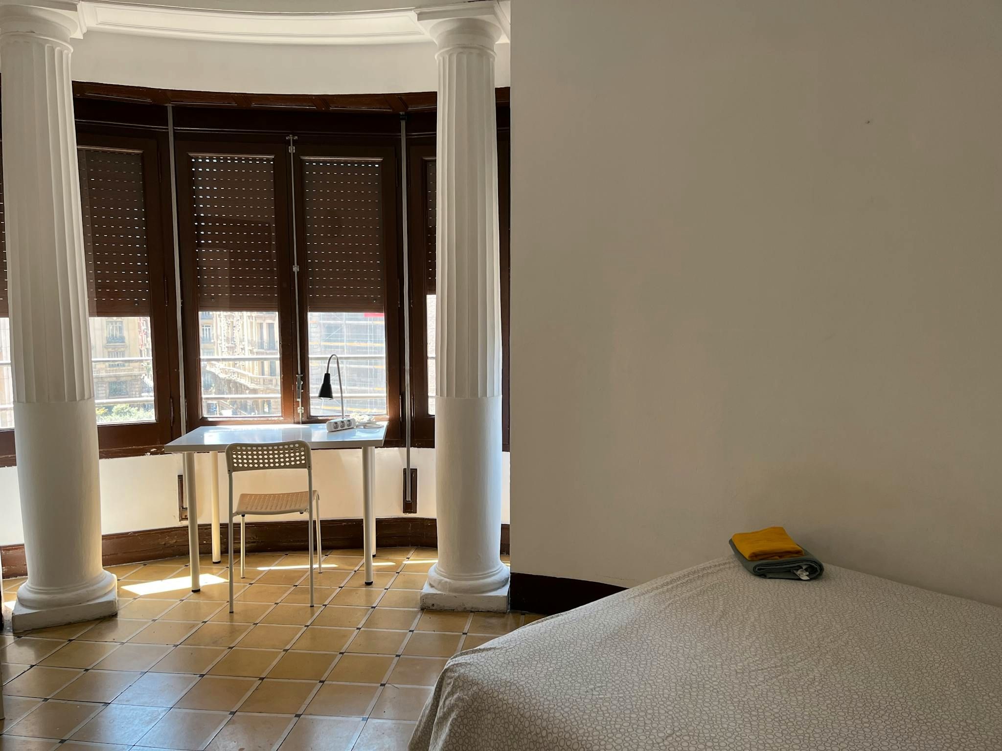 Habitación de Piso para compartir en  Barcelona Capital con Calefacción, Amueblado y Lavadora