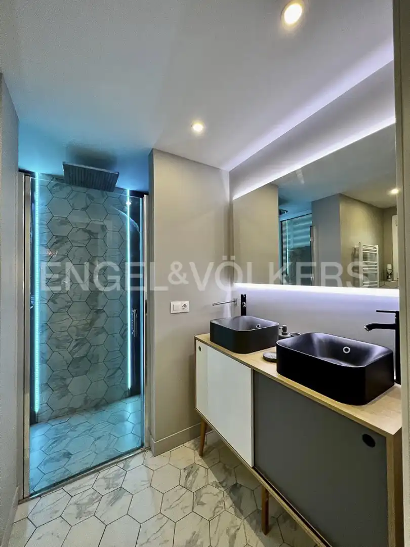Bathroom of Flat for rent in Sitges  with Air Conditioner, Heating and Parquet flooring