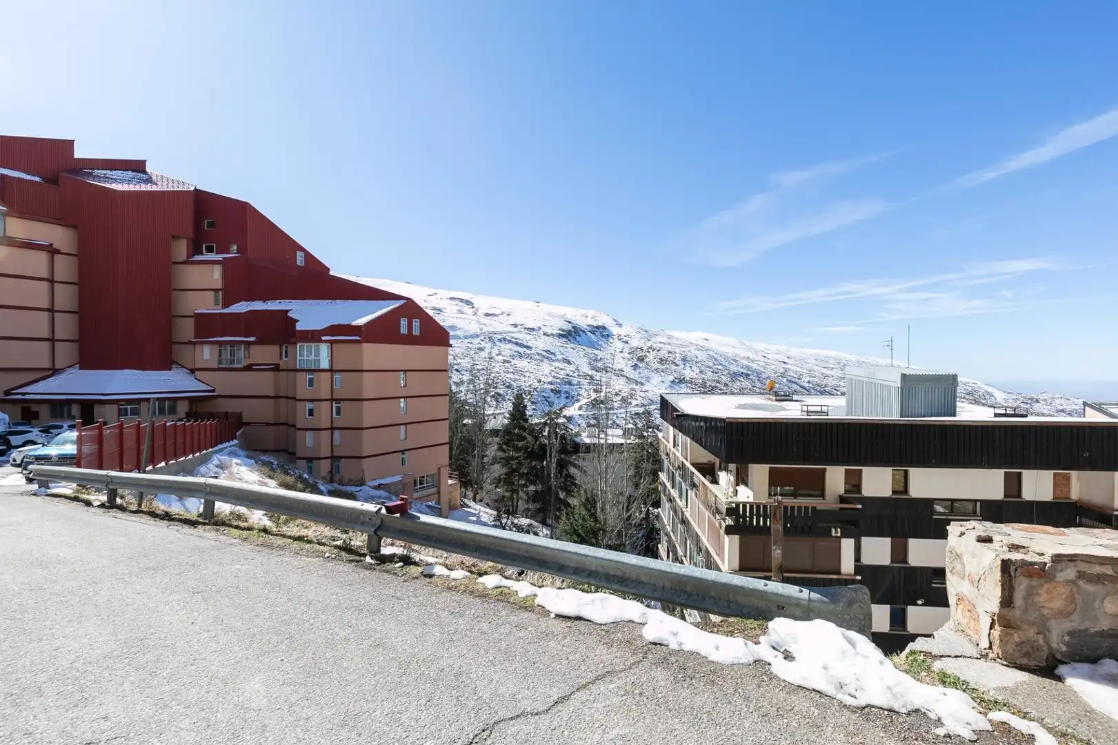 Außenansicht von Maisonette zum Verkauf in Sierra Nevada mit Heizung, Parkett und Abstellraum