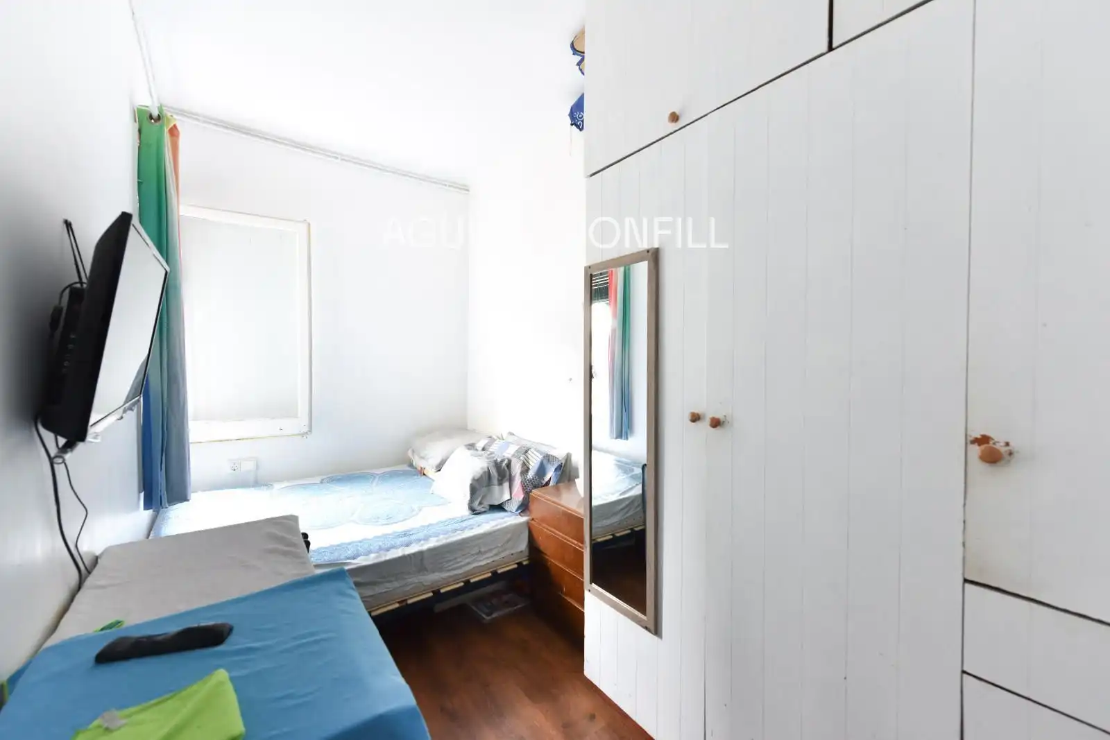 Bedroom of Flat for sale in Barcelona