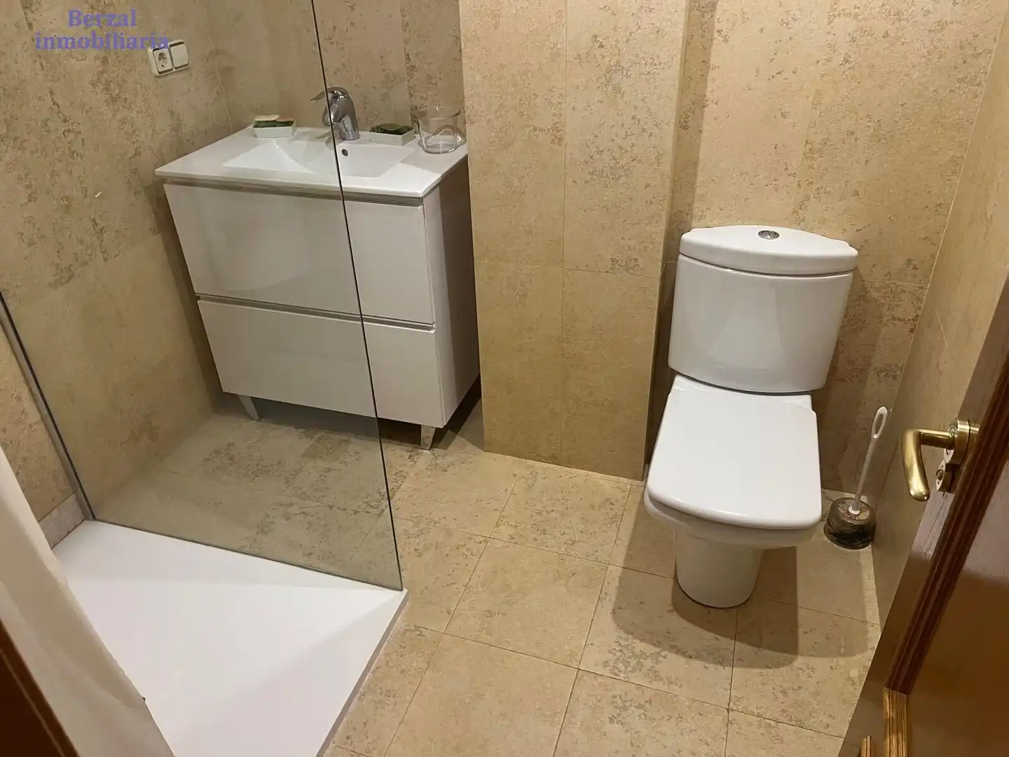Bathroom of Flat for rent in  Logroño  with Heating, Terrace and Storage room