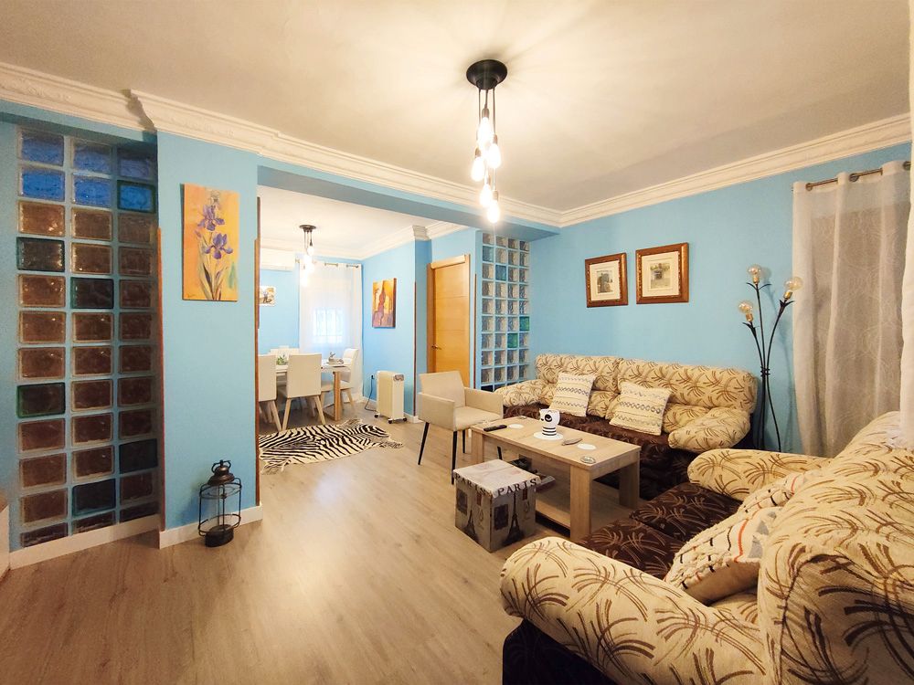 Living room of House or chalet for sale in Colmenar de Oreja  with Air Conditioner, Heating and Parquet flooring