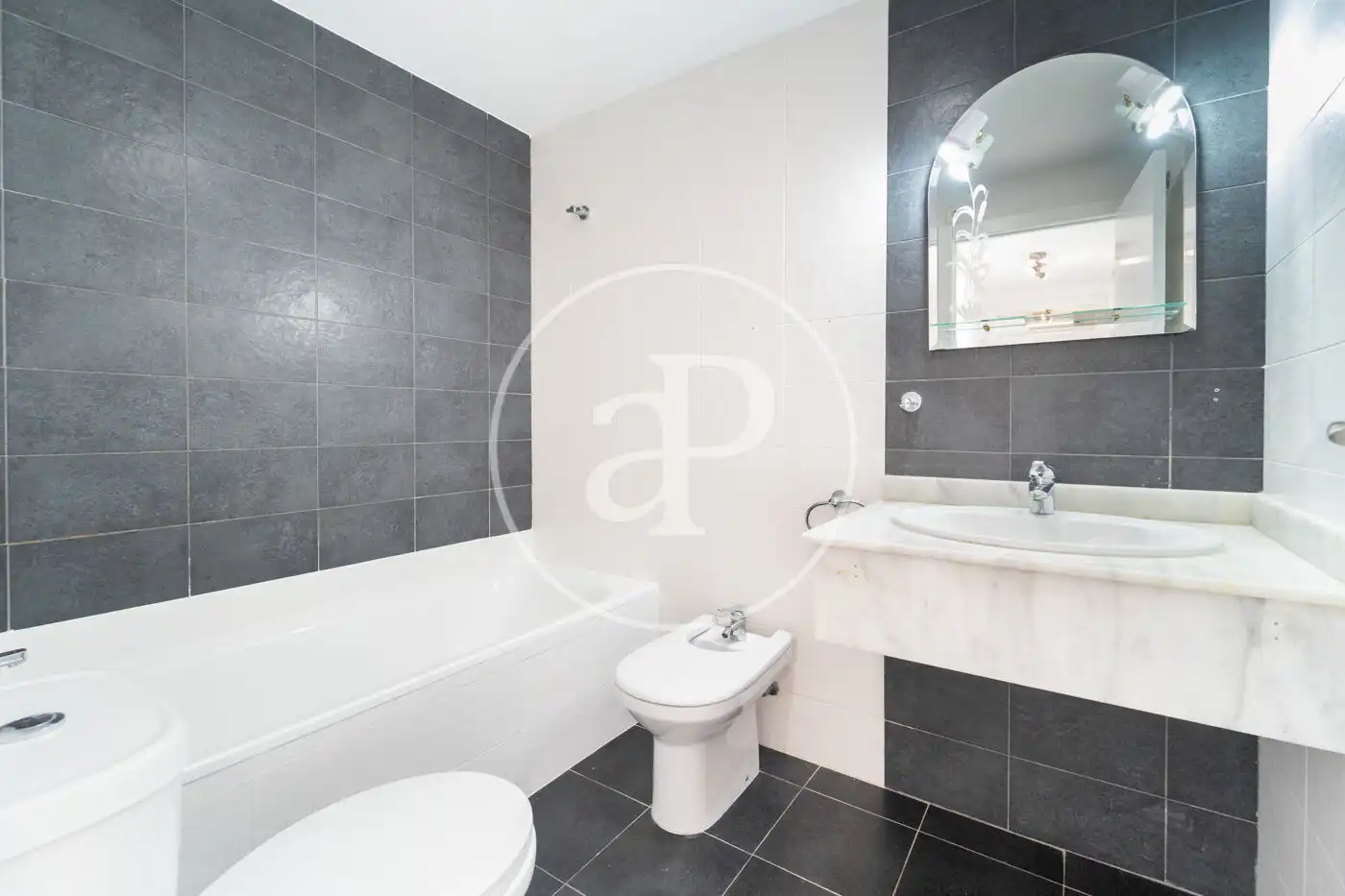 Bathroom of Flat for sale in Benidorm  with Air Conditioner, Heating and Private garden