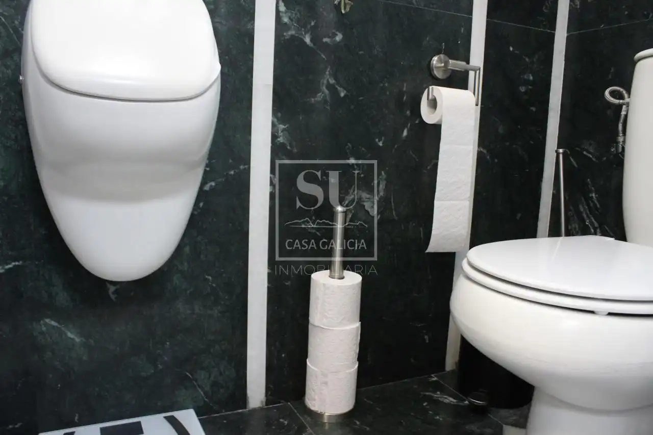 Baño de Casa o chalet en venta en Vigo  con Calefacción, Jardín privado y Parquet