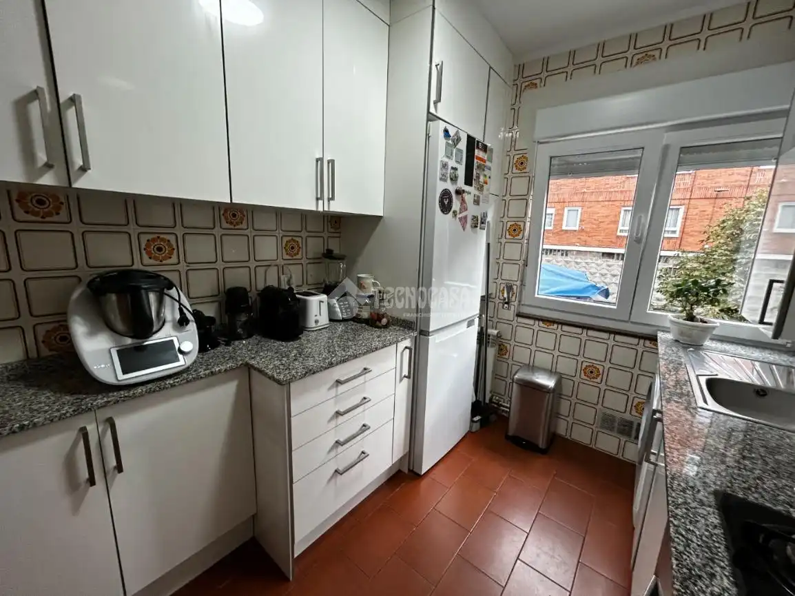 Flat for sale in Alisal - San Román, imagen 8