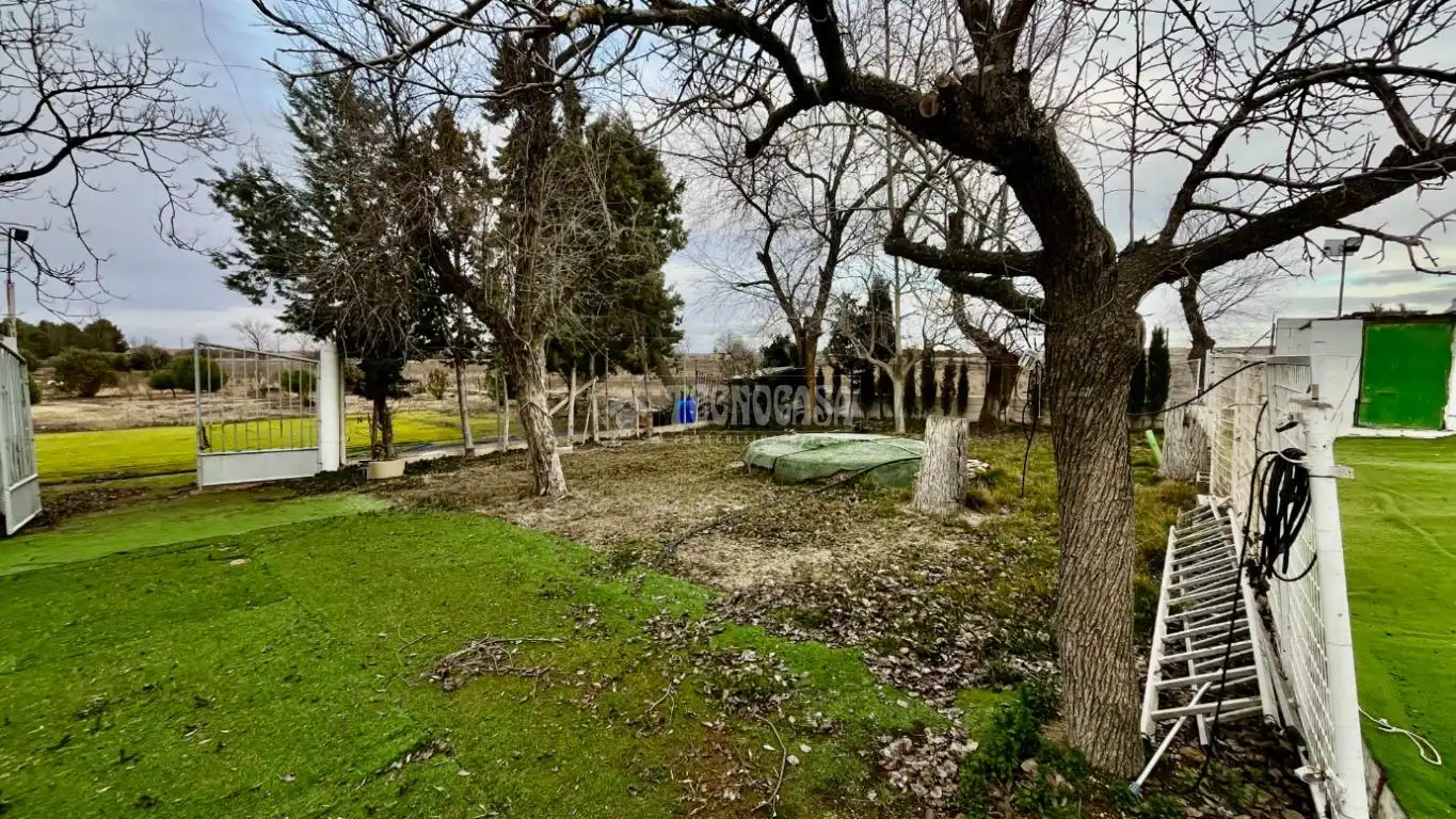 Finca rústica en venda a Villafranca de los Caballeros