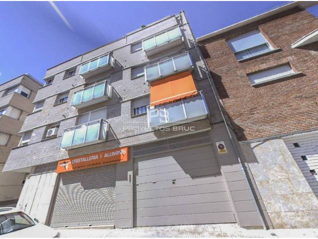 Piso en Venta en Calle Bruc en Ca n'Aurell