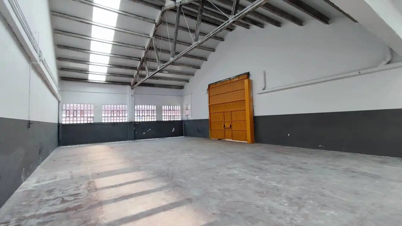 Fabrikhallen zur Miete in Barberà del Vallès