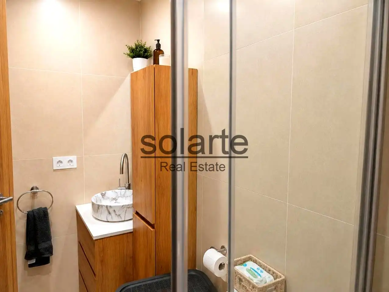 Baño de Planta baja en venta en Barcelona con Aire acondicionado