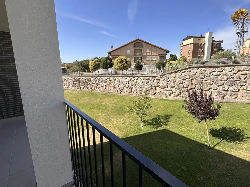 Exterior view of Flat for sale in Viana  with Heating, Parquet flooring and Terrace