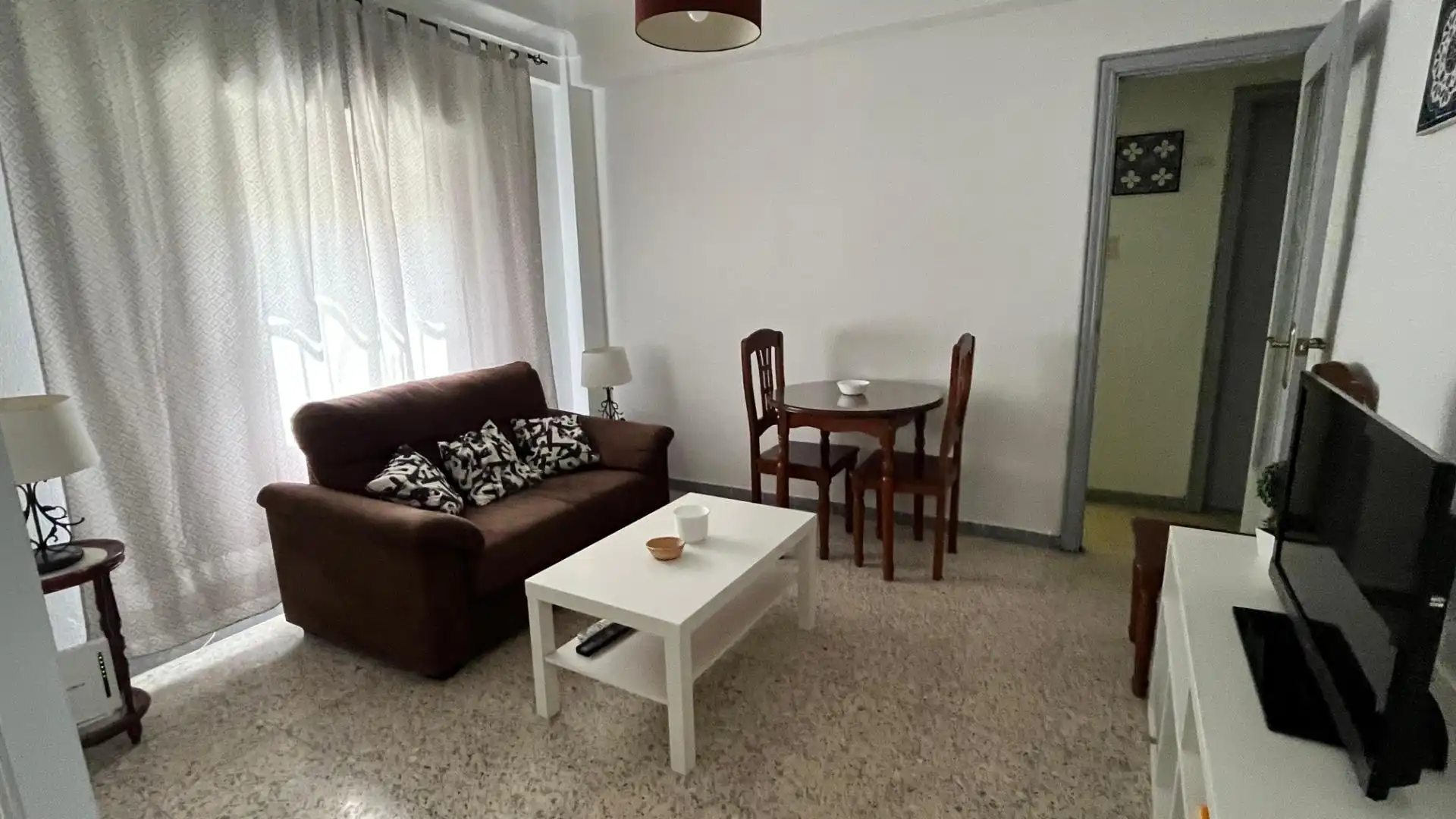 Sala d'estar de Pis en venda en Sevilla amb Aire condicionat, Terrassa i Moblat