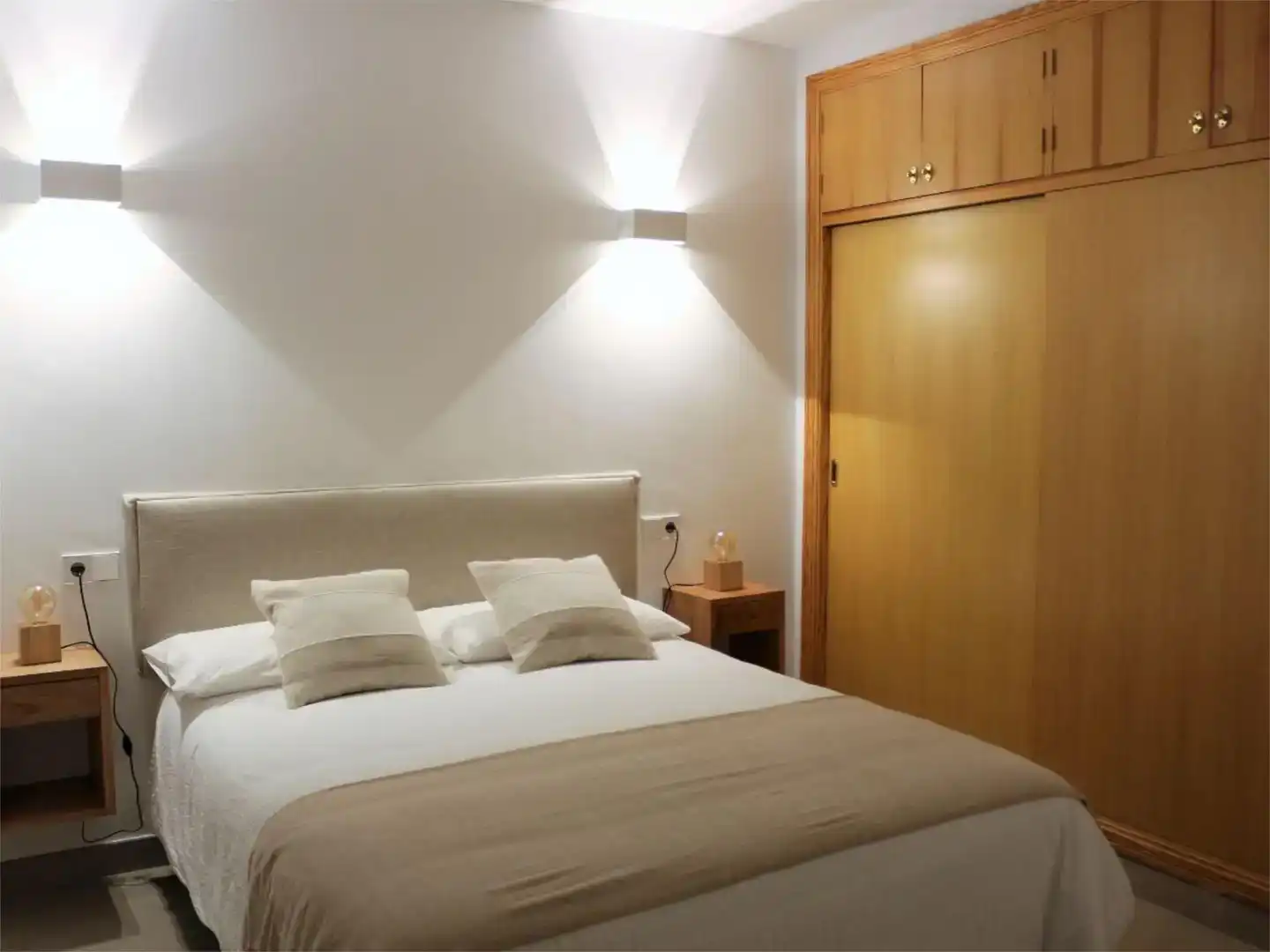 Bedroom of Detached homes for rent in Santa Eugènia  with Air Conditioner and Furnished