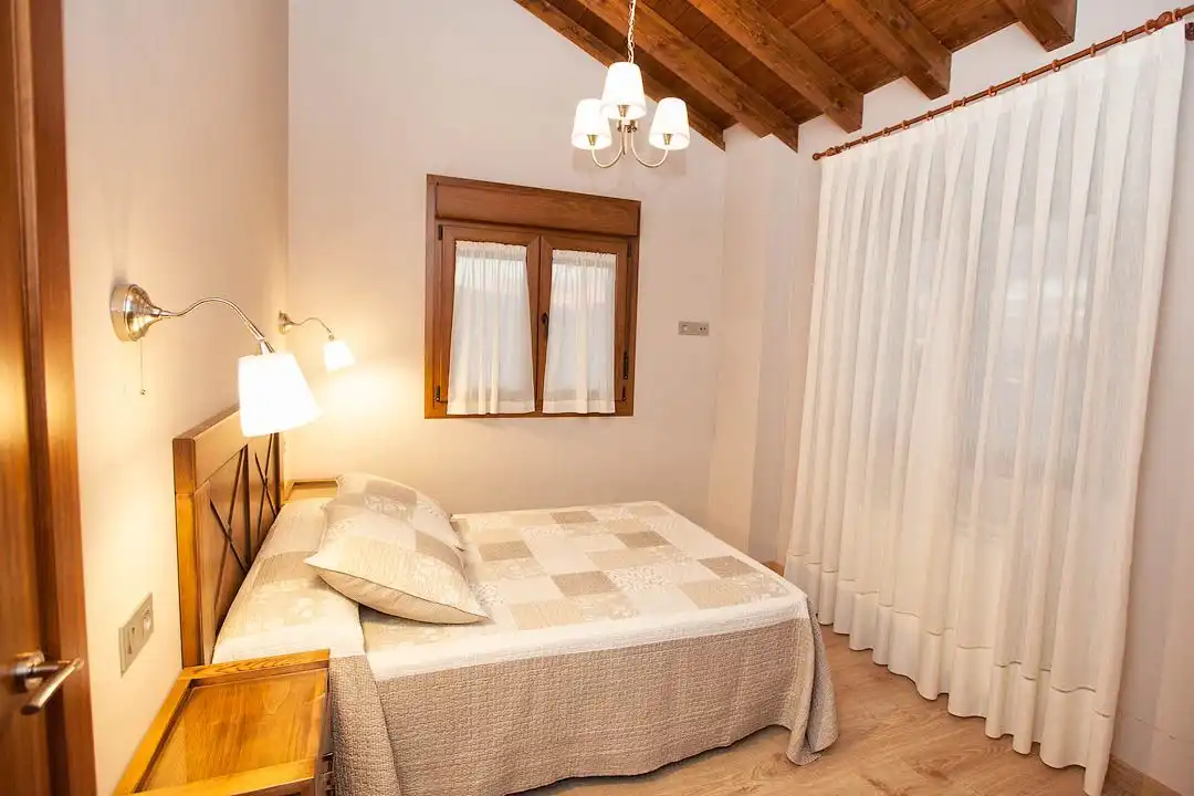 Habitación de Casa o chalet en venta en Parres con Jardín privado, Trastero y Piscina