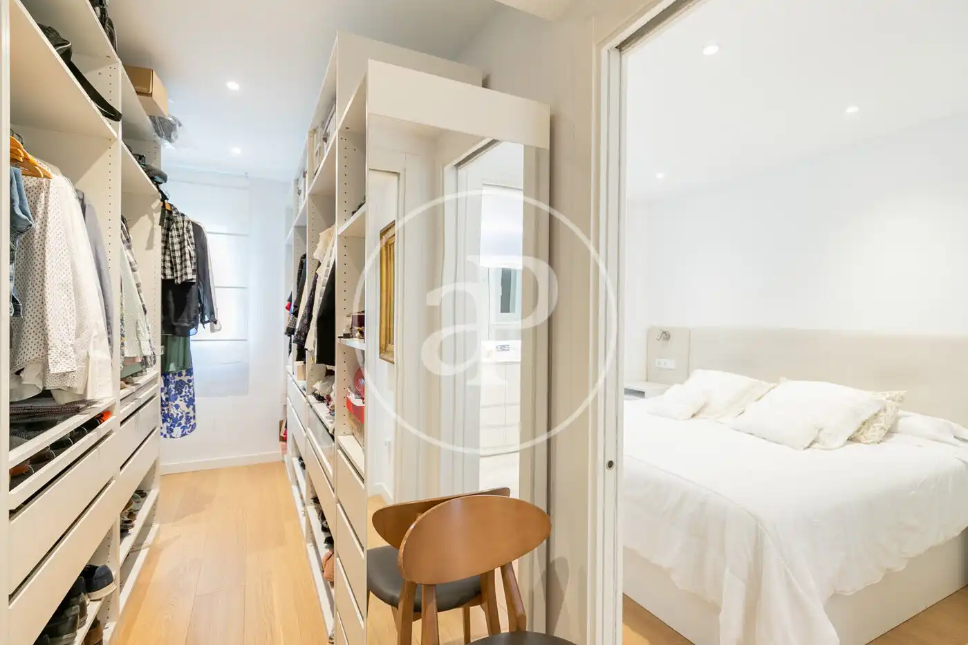 Habitación de Piso en venta en Barcelona con Aire acondicionado, Calefacción y Balcón