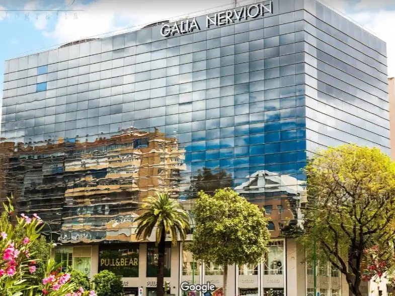 Außenansicht von Garage zum Verkauf in Sevilla
