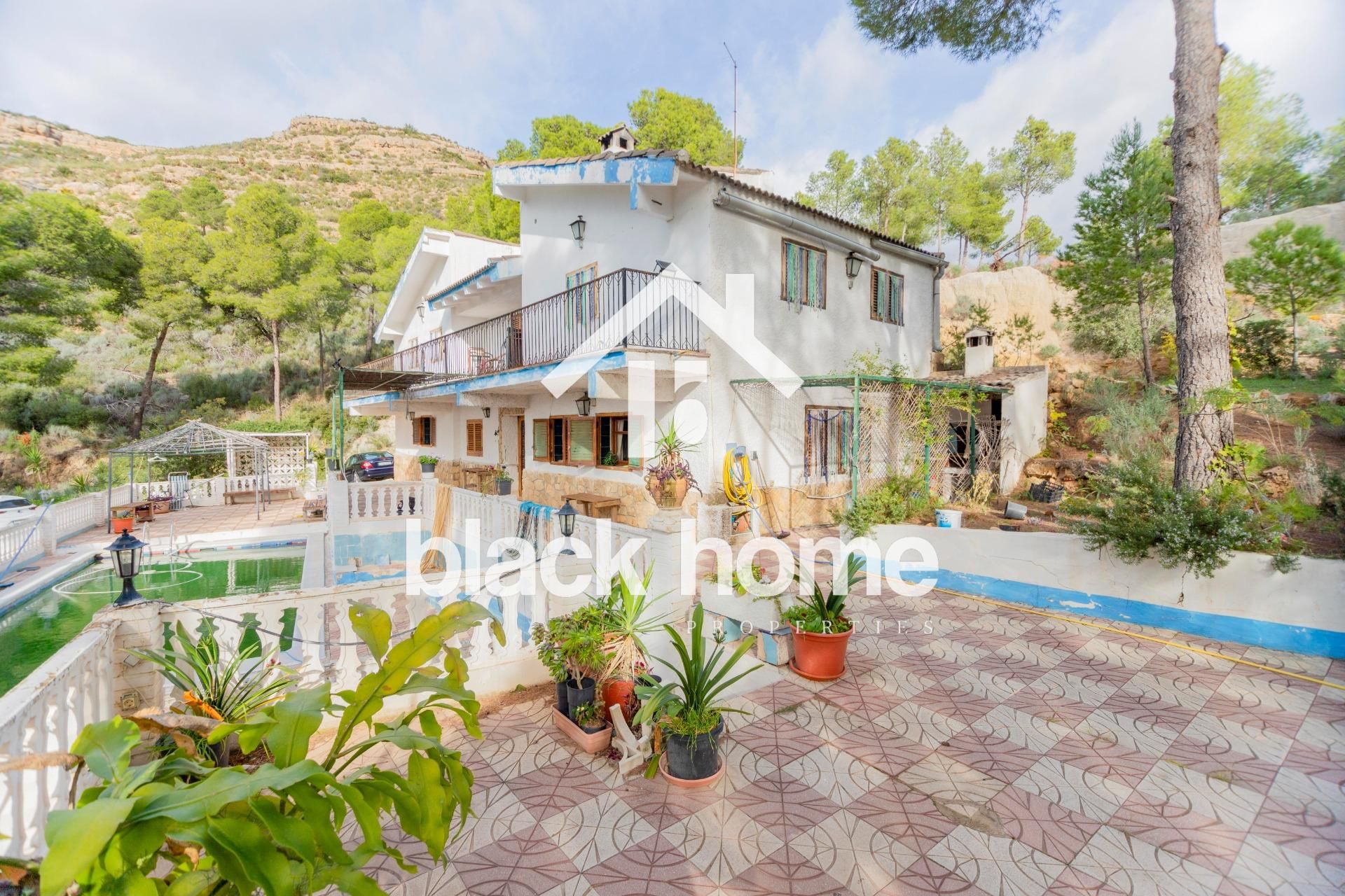 Vista exterior de Casa o chalet en venta en Chulilla con Piscina