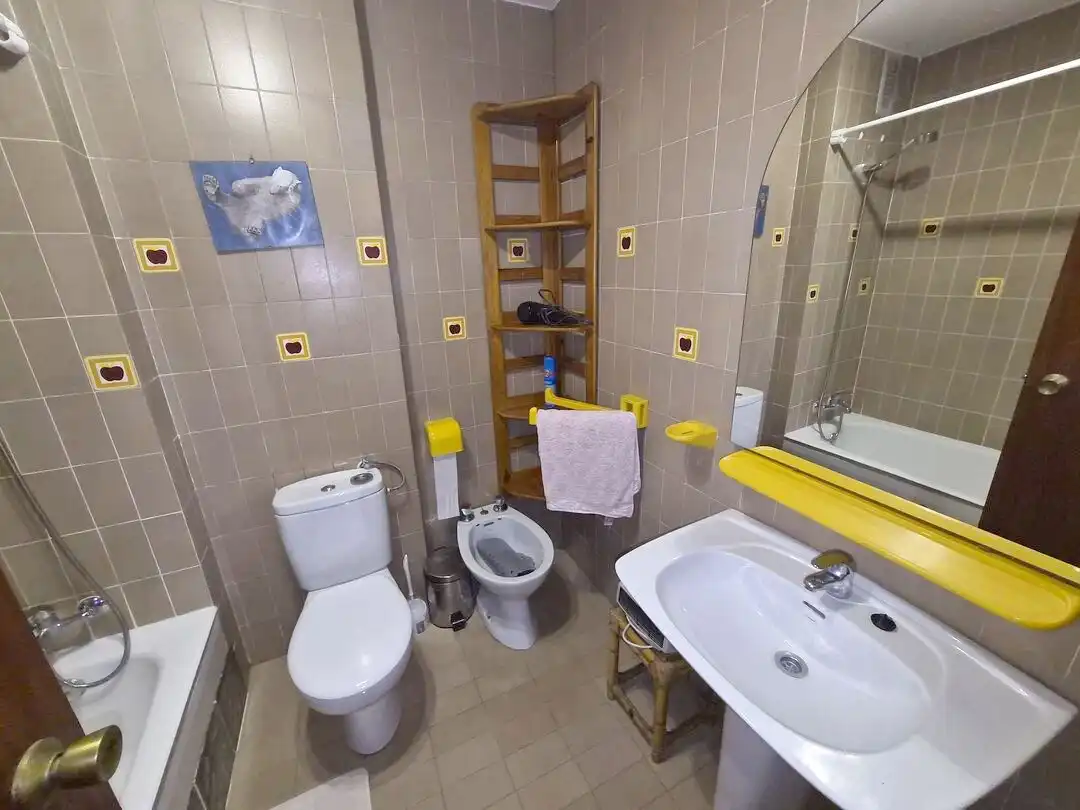 Bathroom of Flat for rent in Gernika-Lumo, Bizkaia