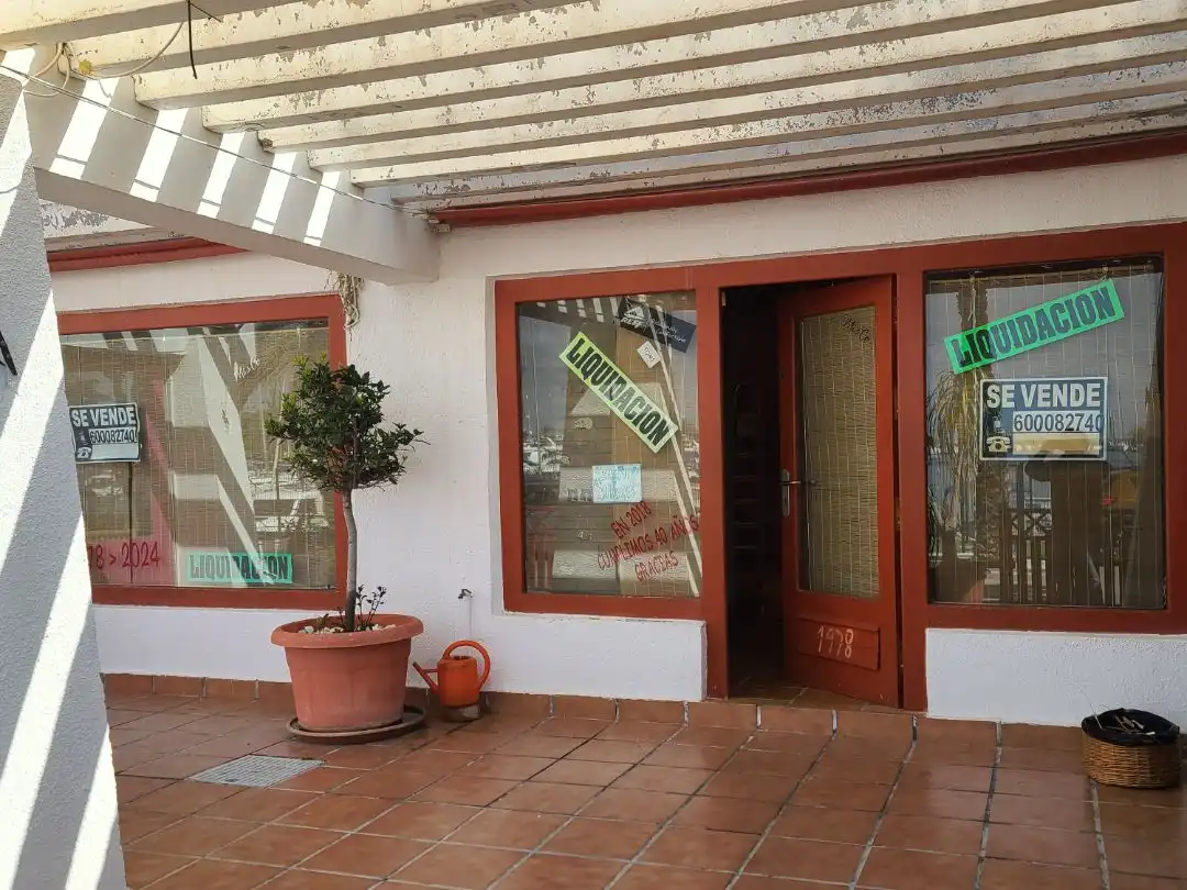 Local en venda en La Manga del Mar Menor amb Aire condicionat, Calefacció i Terrassa