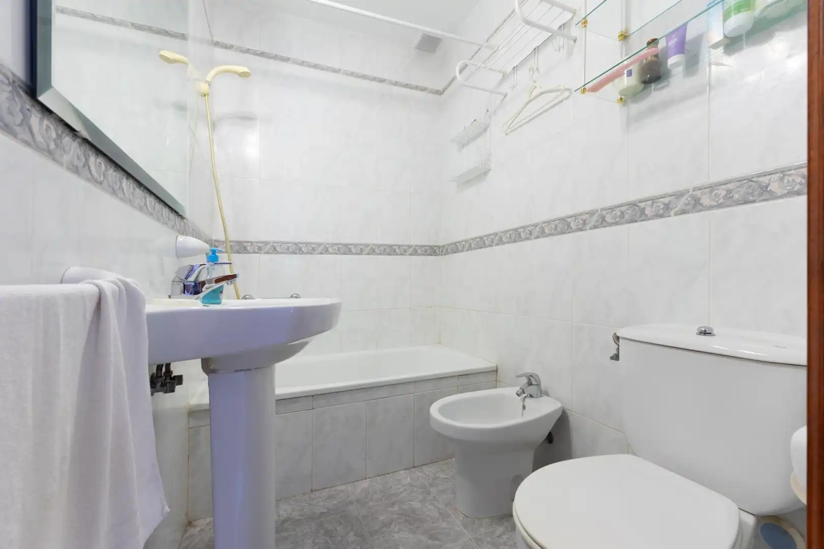 Badezimmer von Einfamilien-Reihenhaus zum Verkauf in Mijas