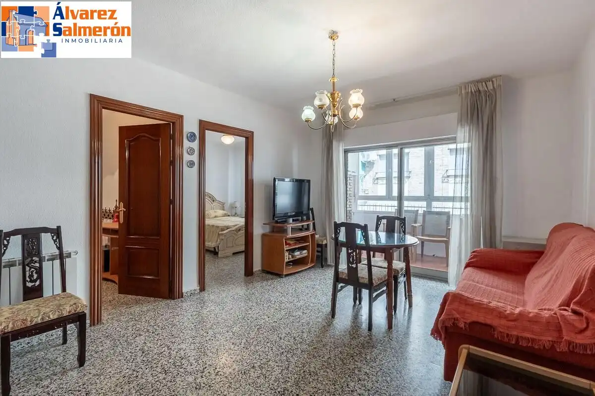 Vista exterior de Piso en venta en  Granada Capital