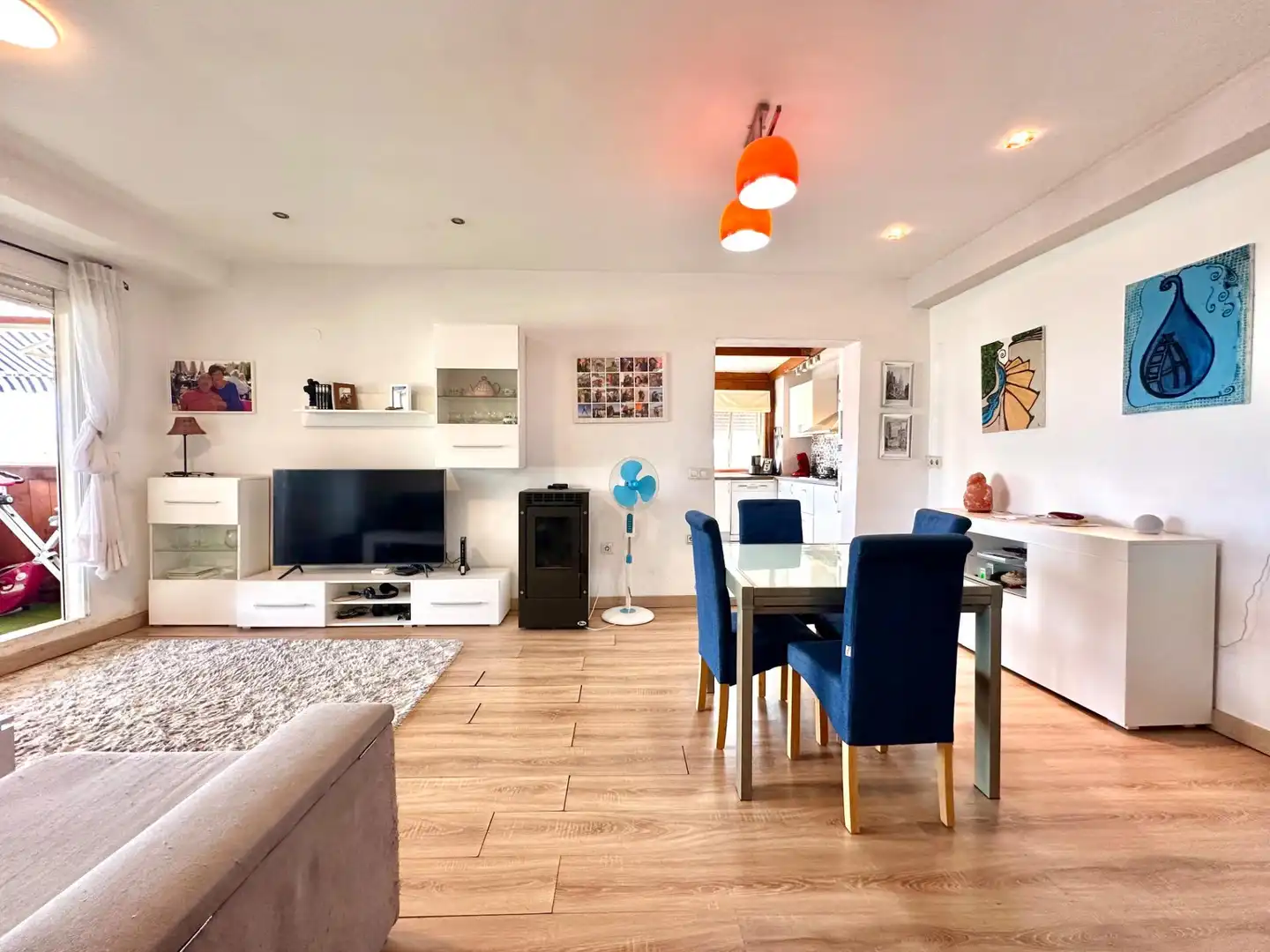 Sala d'estar de Casa o xalet en venda en Dúrcal amb Aire condicionat, Parquet i Terrassa