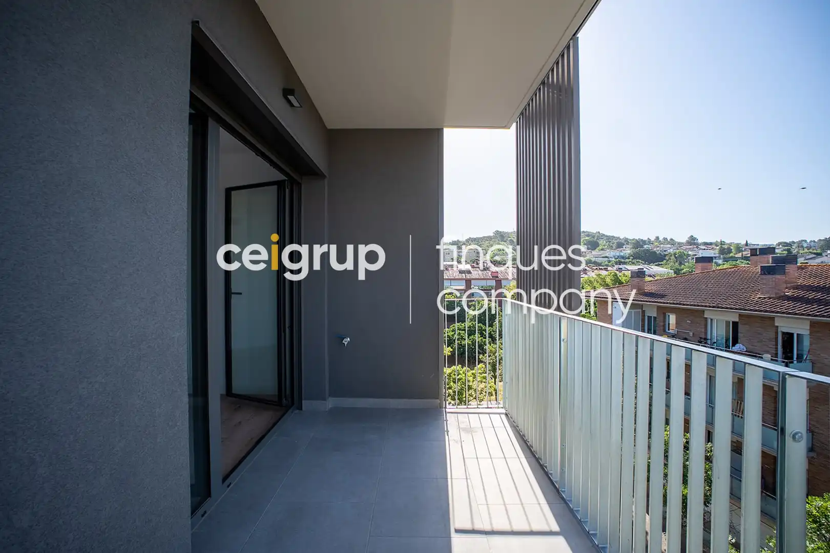 Terraza de Dúplex en venta en Girona con Calefacción, Terraza y Piscina