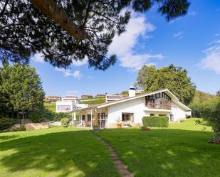 Vista exterior de Casa o xalet en venda en Gijón  amb Parquet i Terrassa