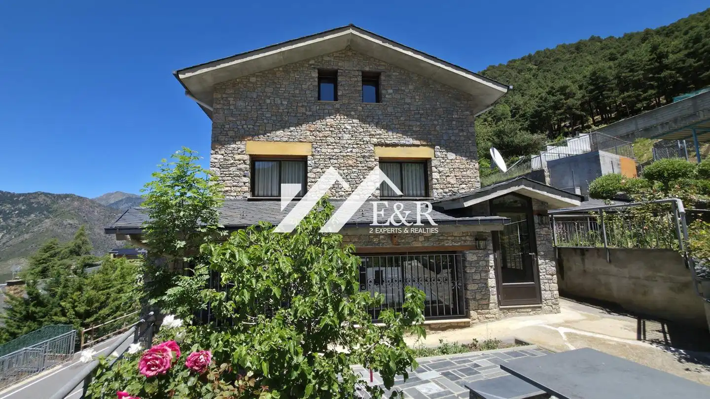 Casa con jardín en venta en Ctra. de la Rabassa