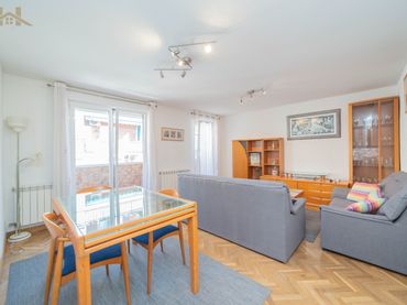 Appartamento con balcone in vendita a Centro