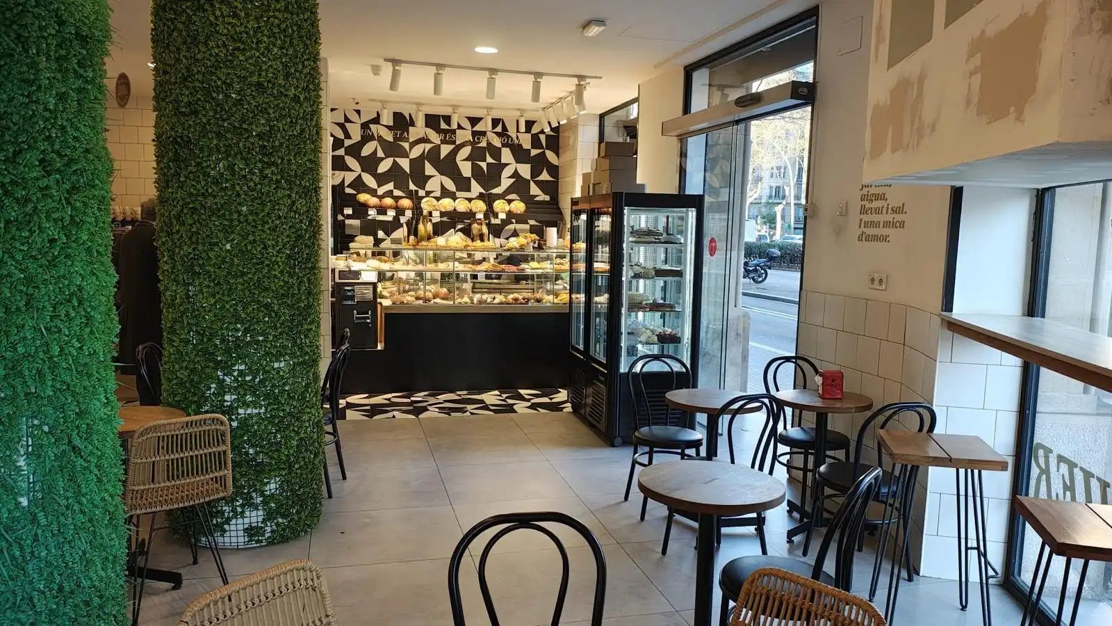 Local en traspaso en Barcelona con Aire acondicionado, Terraza y Amueblado
