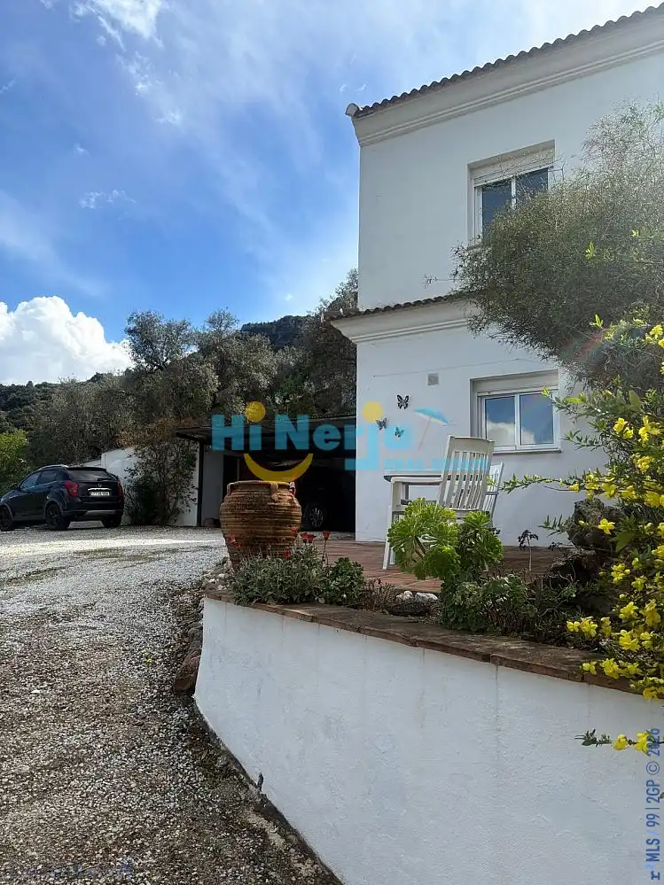 Villa mit Pool zum Verkauf in Comares, imagen 4