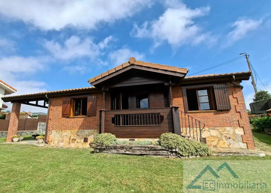 Außenansicht von Haus oder Chalet zum Verkauf in Bareyo mit Heizung, Abstellraum und Möbliert