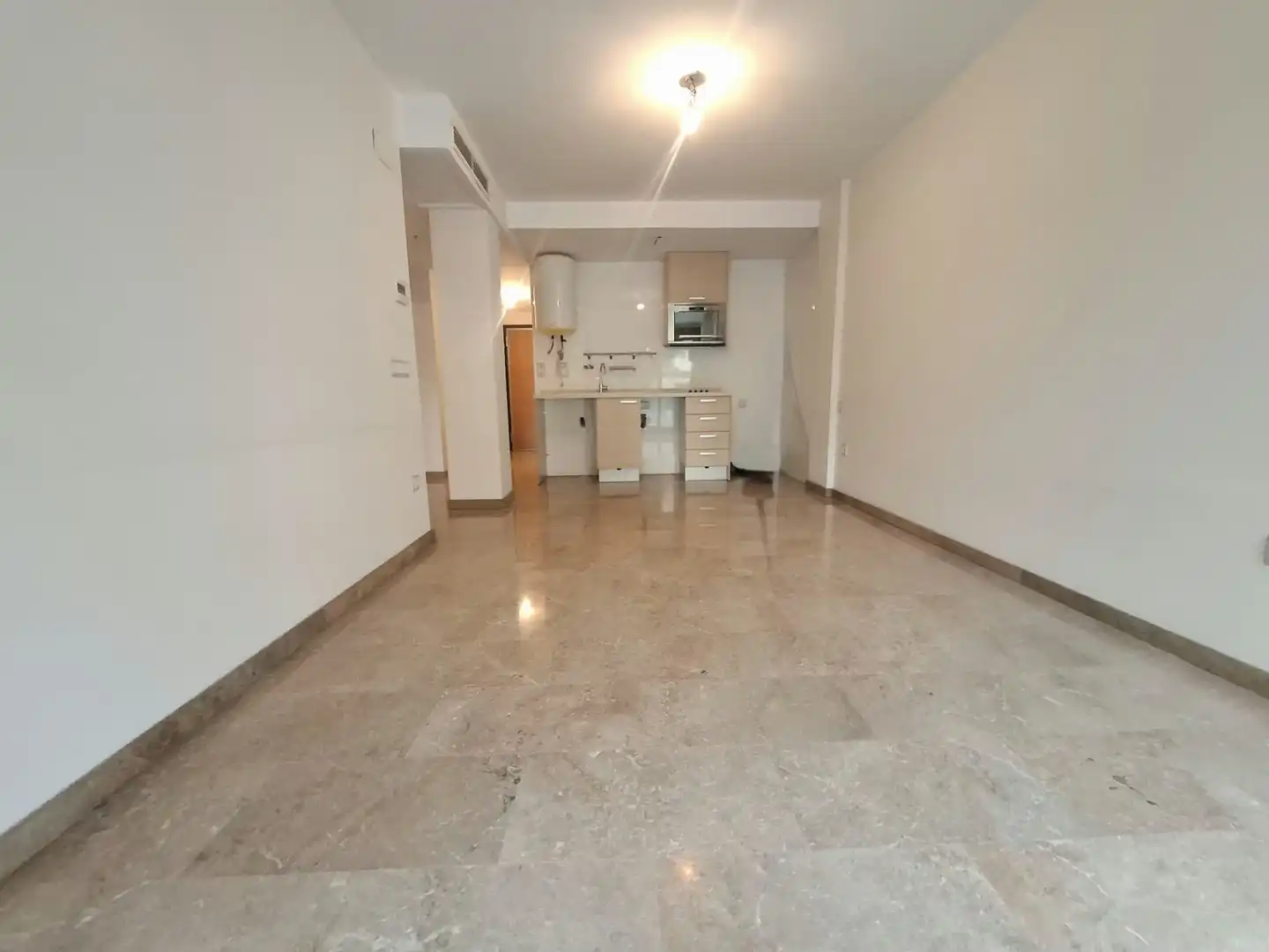 Kitchen of Flat for sale in Valencia  with Air Conditioner and Oven