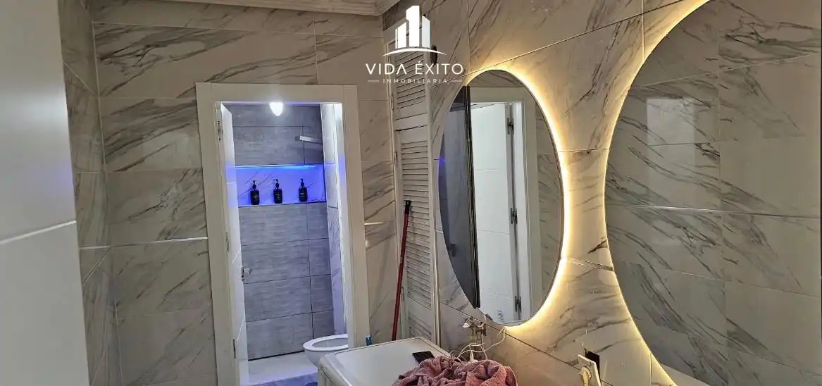 Badezimmer von Wohnung zum Verkauf in Linares mit Balkon