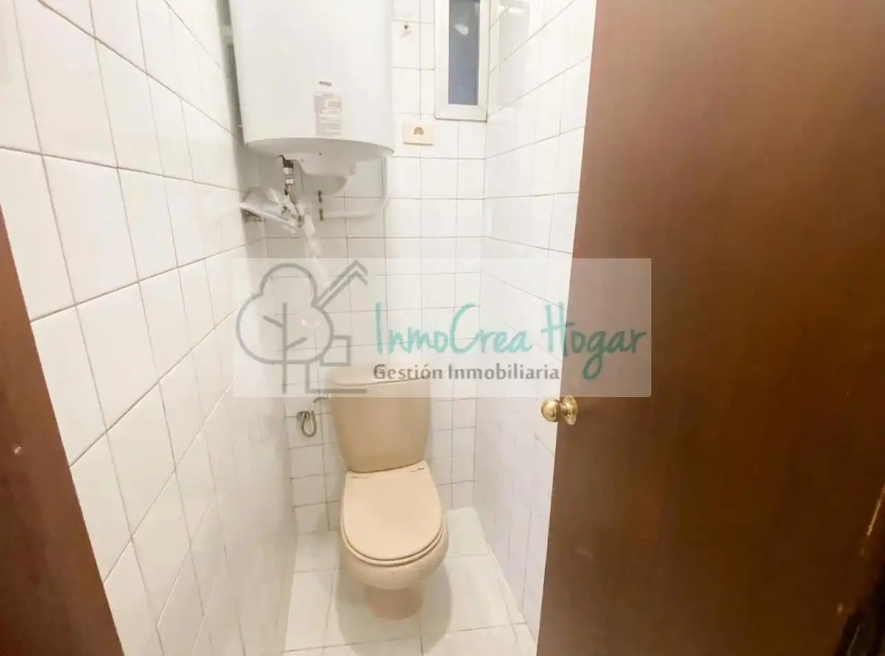 Bathroom of Commercial properties for rent in O Porriño  , Pontevedra