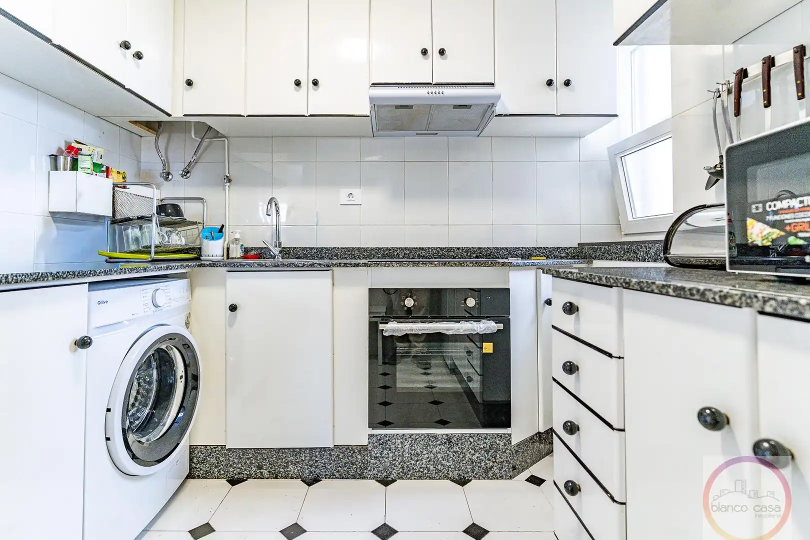 Cocina de Piso en venta en A Coruña Capital  con Calefacción y Amueblado