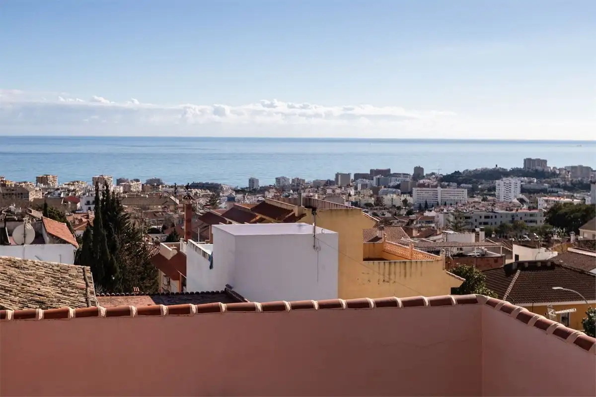 Vista exterior de Casa adosada en venta en Benalmádena con Amueblado