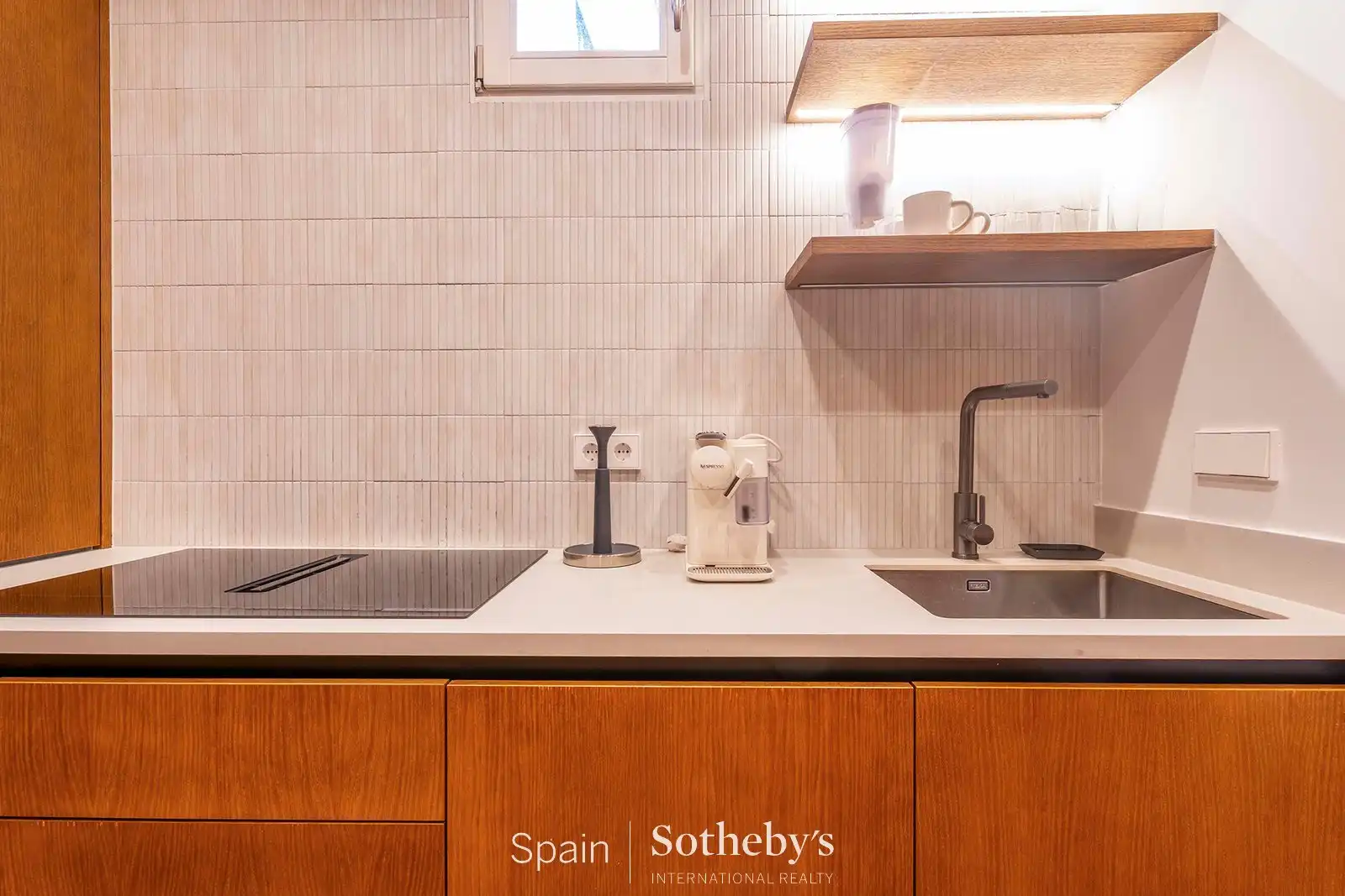 Kitchen of Apartments for sale in Madrid  with Air Conditioner and Heating