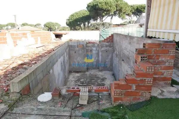 Xalet amb jardí en venda a Carrer Riu Besòs 6, imagen 5