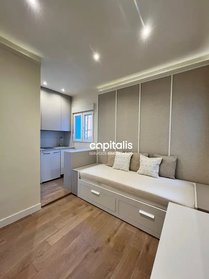 Bedroom of Study for rent in Madrid  with Air Conditioner, Heating and Furnished