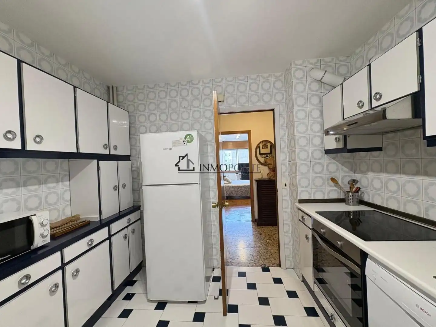 Kitchen of Flat for rent in Pontevedra Capital   with Heating, Terrace and Furnished