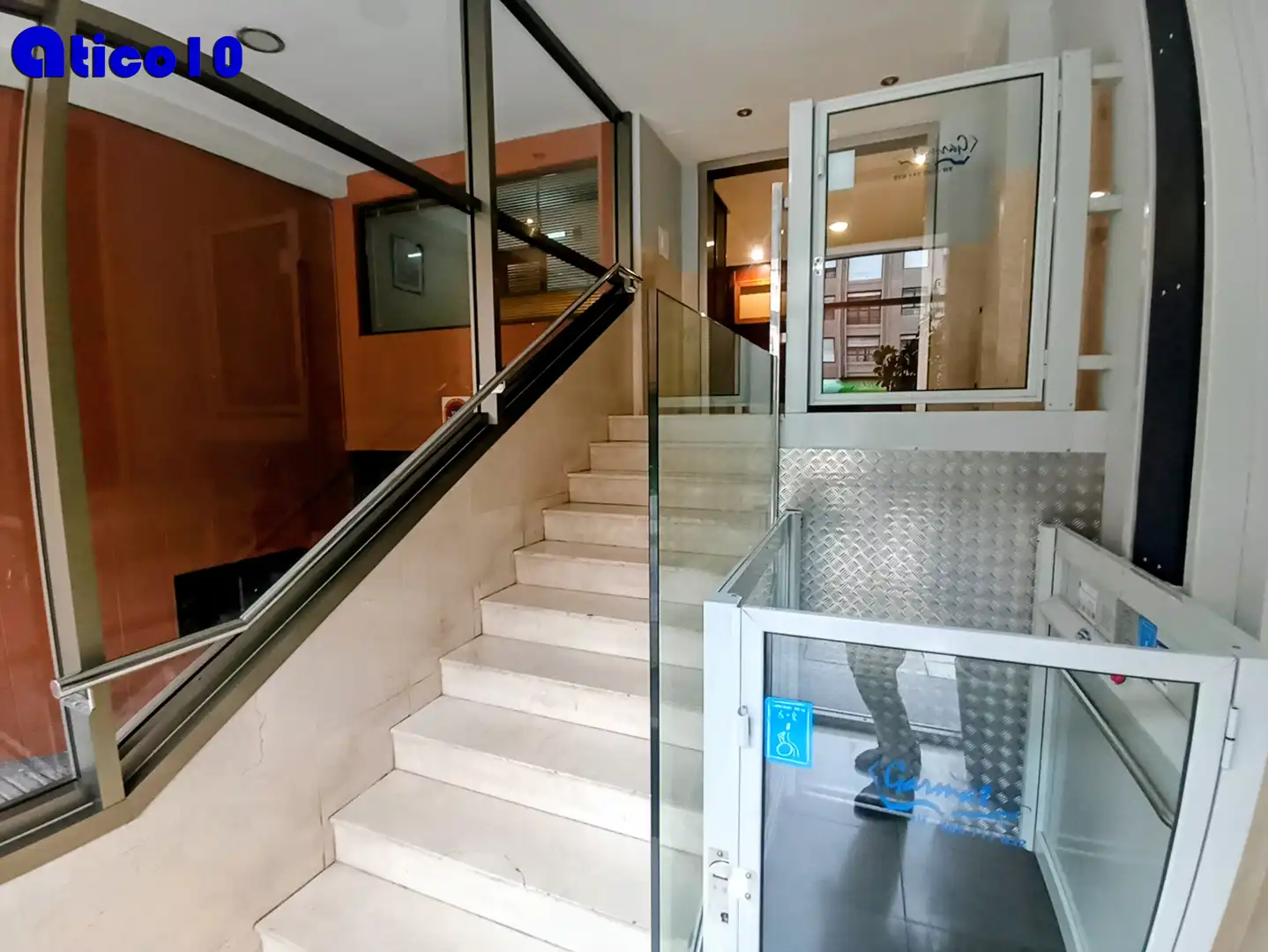 Piso en venta en Oviedo  con Calefacción, Parquet y Terraza