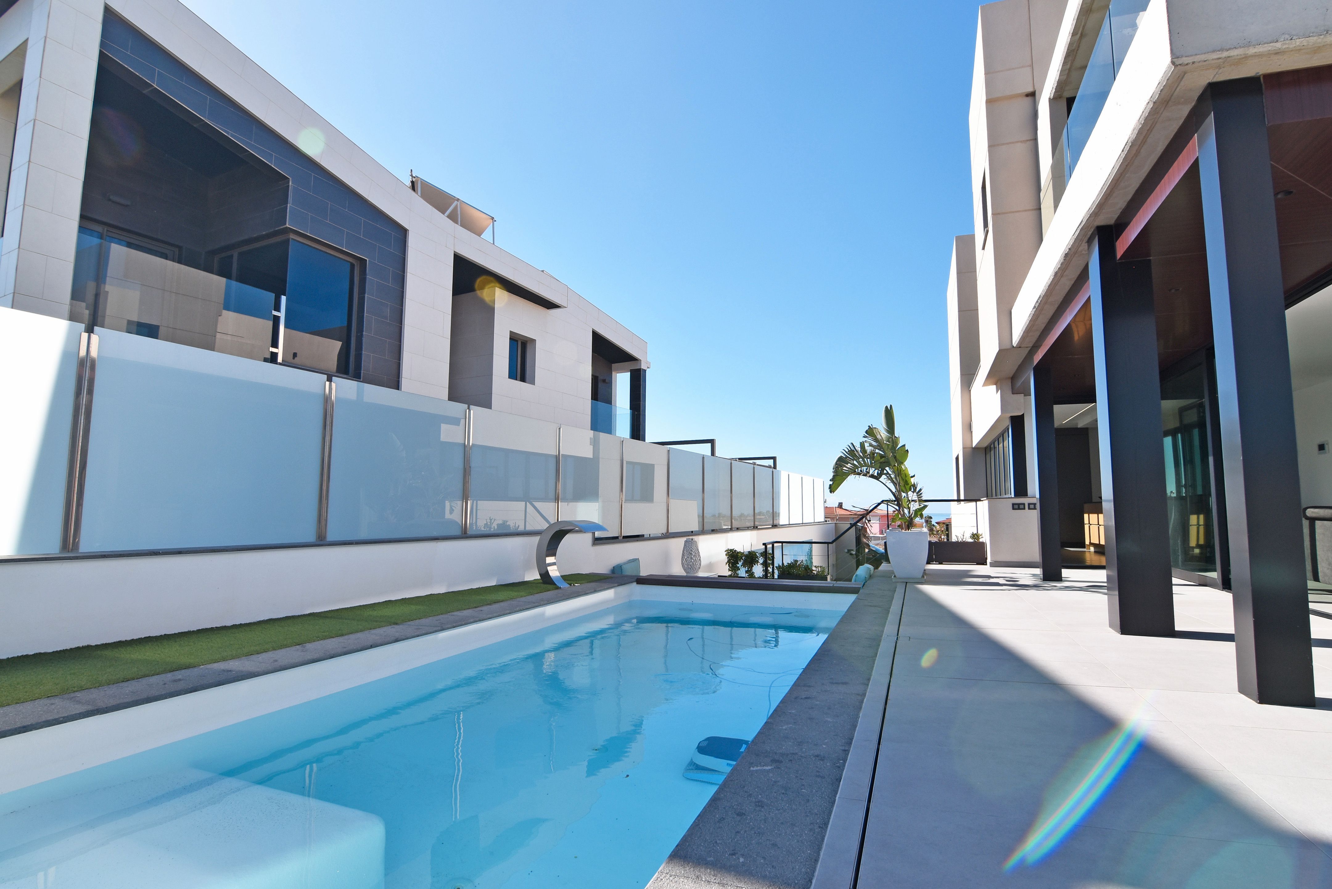 Piscina de Casa o xalet en venda en San Bartolomé de Tirajana amb Jardí privat, Terrassa i Traster