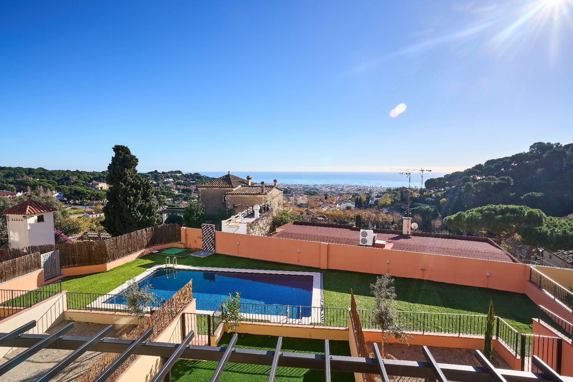 Garden of Single-family semi-detached for sale in Premià de Dalt  with Air Conditioner, Heating and Private garden