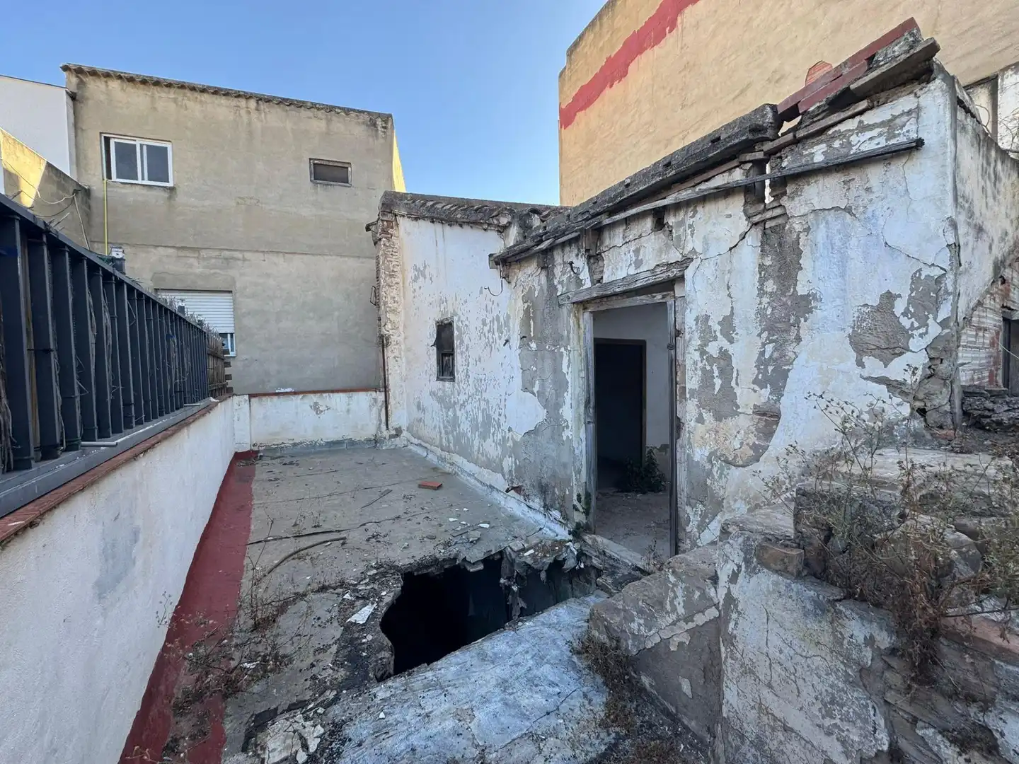 Exterior view of Houses for sale in Llíria  with Terrace and Balcony