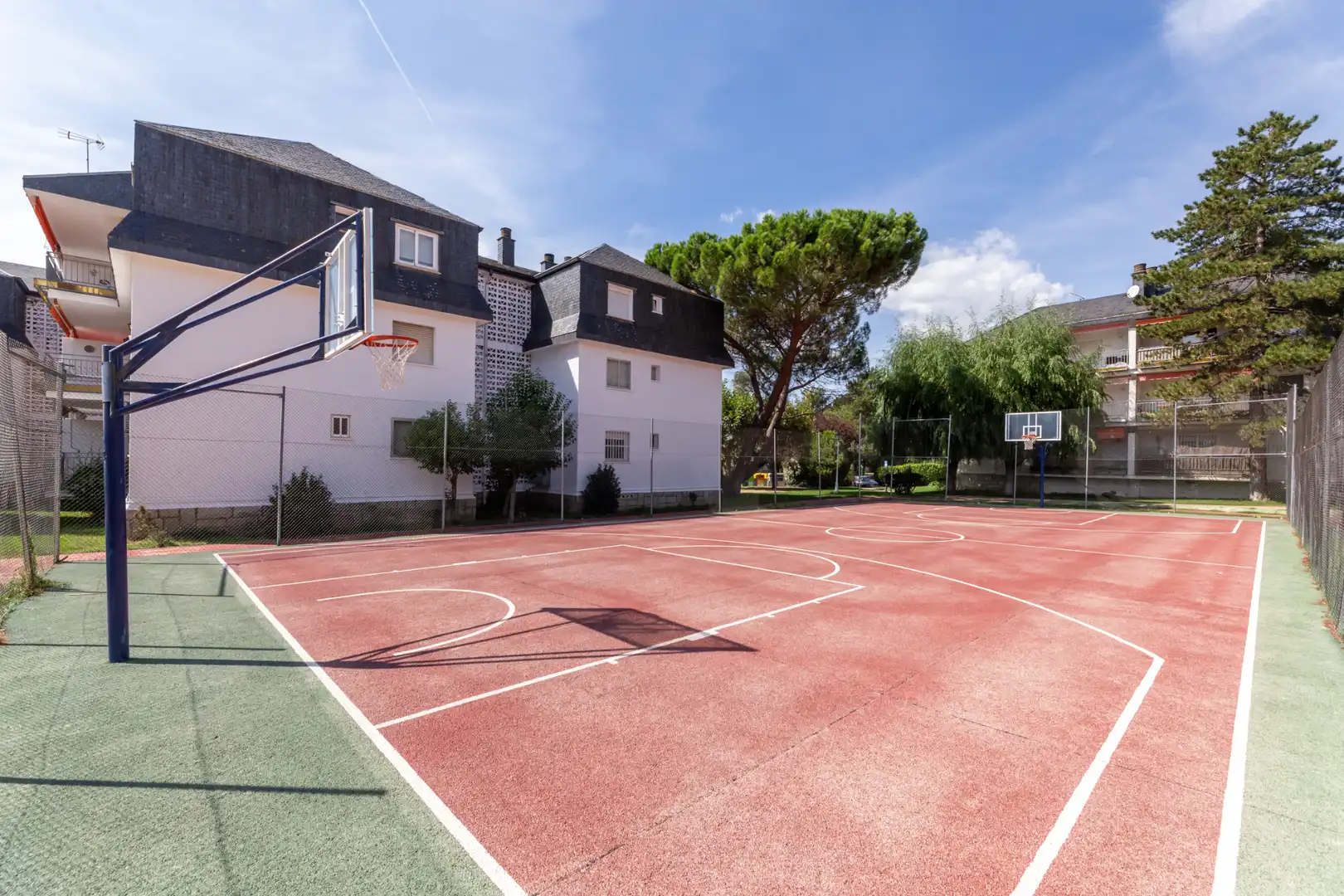 Vista exterior de Pis en venda en Alpedrete amb Aire condicionat, Calefacció i Terrassa