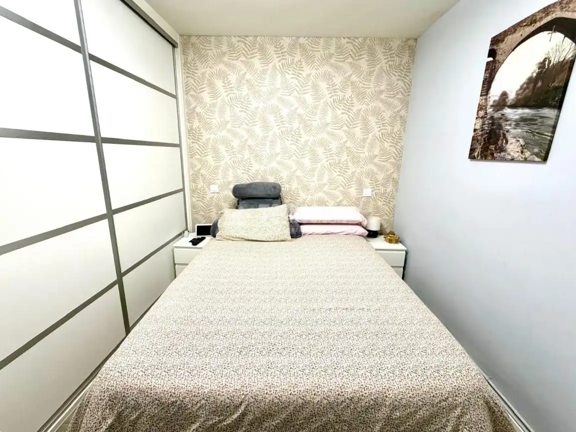 Habitación de Piso en venta en Móstoles con Aire acondicionado, Calefacción y Alarma