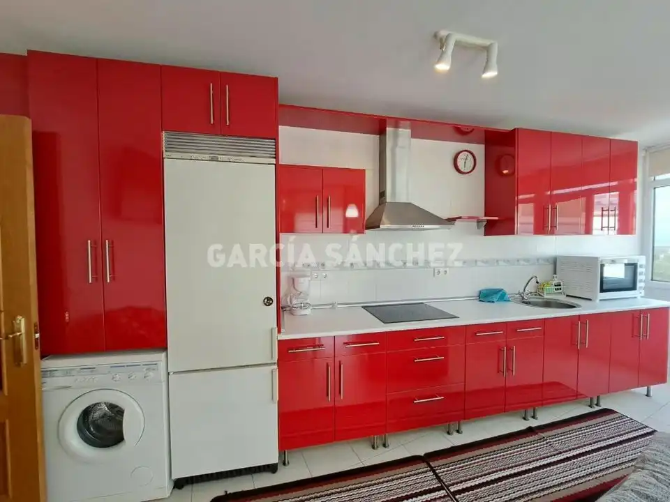 Apartamento con terraza en venta en Rúa as Mangas 0, imagen 3