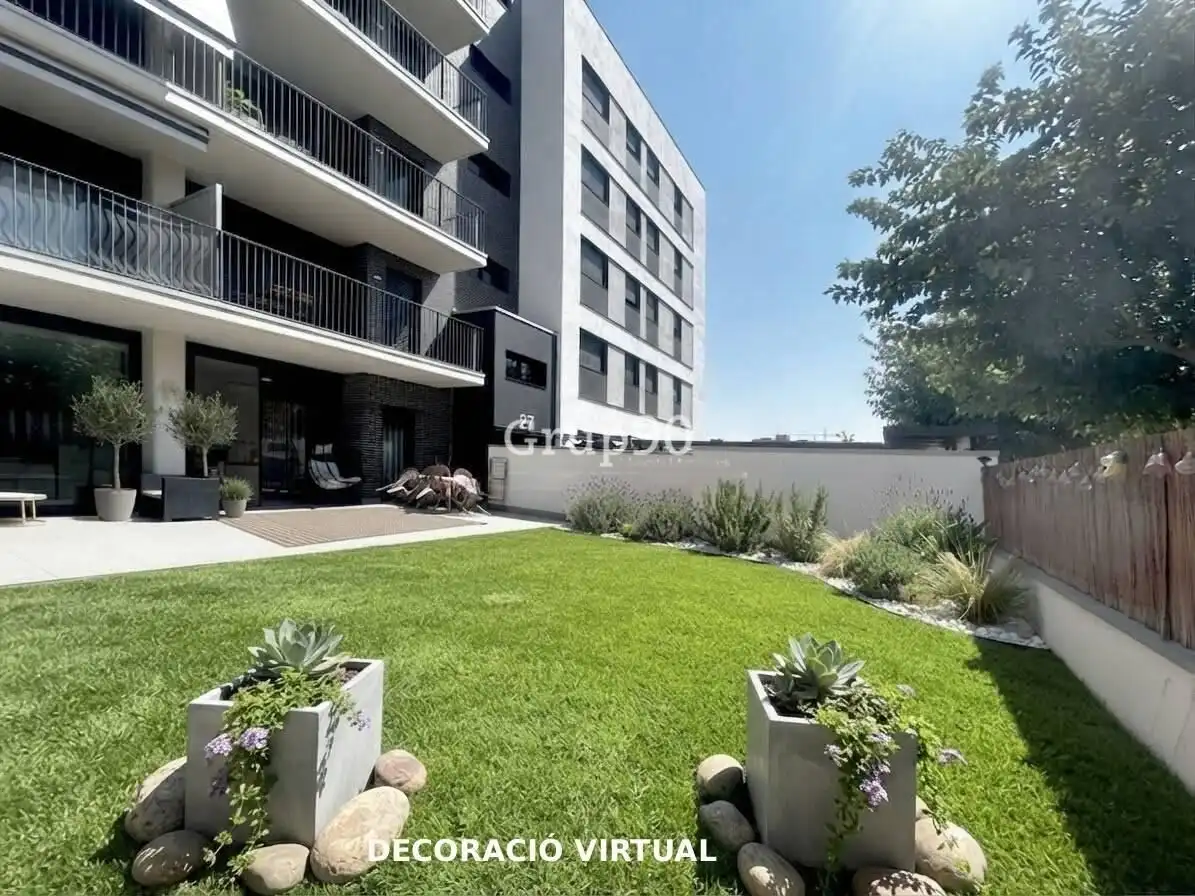 Vista exterior de Planta baixa en venda en Lleida amb Calefacció, Jardí privat i Parquet